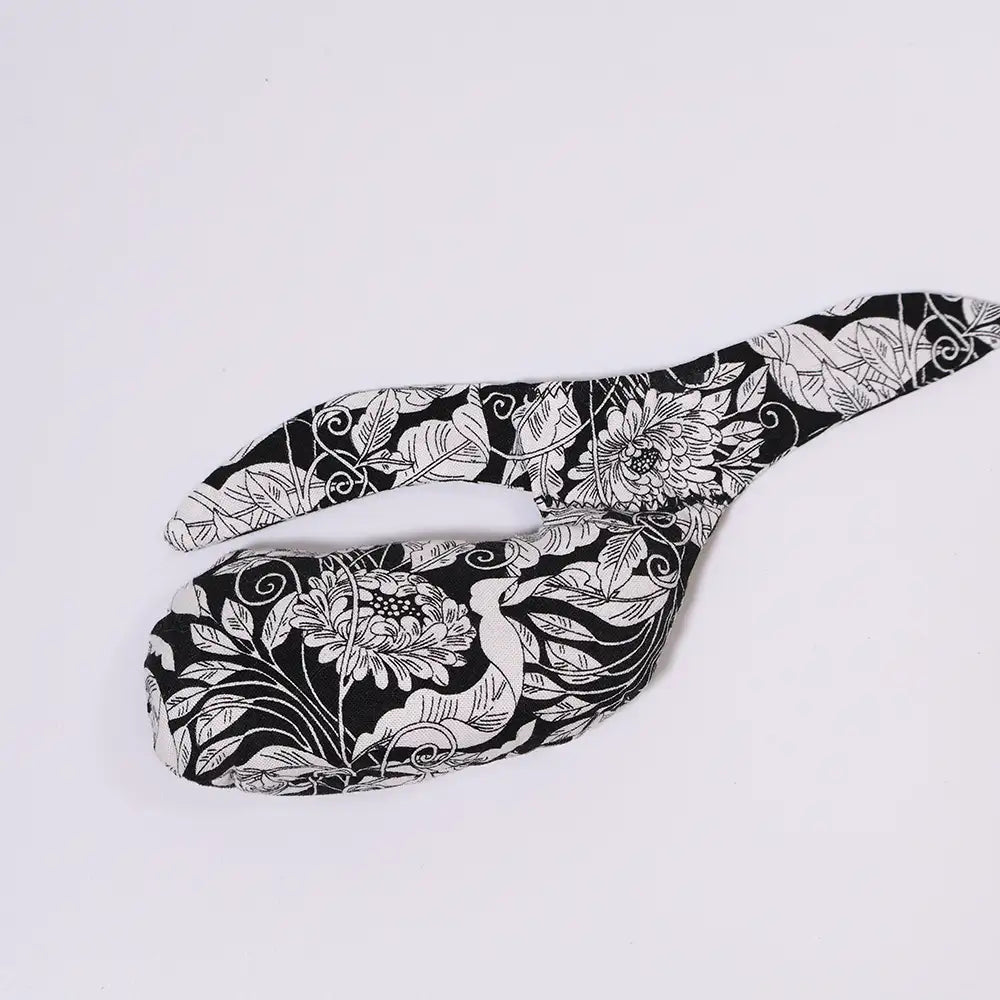 Black and White Flowers