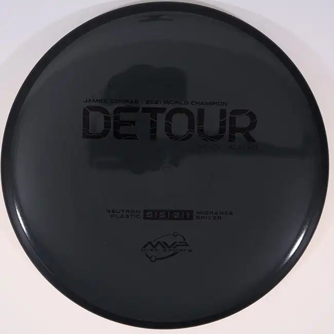 #05 / 17537g / Black